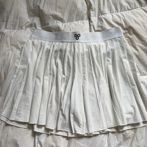 Aritzia TNA TnAction White Tennis Skort | Built-In Shorts | XL